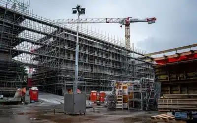 La puissance des mâts d’éclairage sur les chantiers
